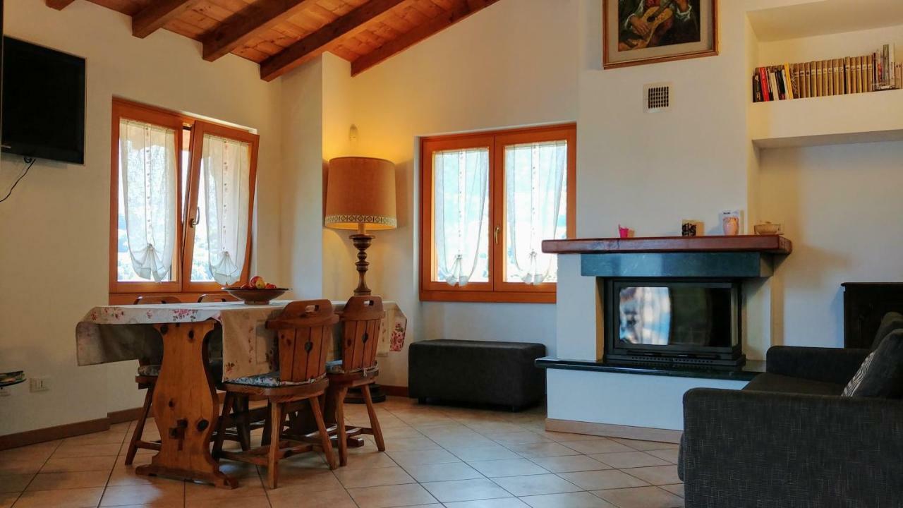 The Balcony On The Lake Dizzasco Exterior photo
